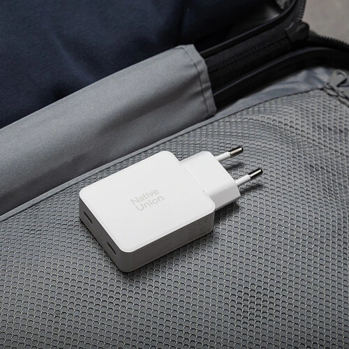POCKET GAN CHARGER 65W, сетевое зарядное устройство 65W,  разъёмы 2xUSB-C. Цвет: белый