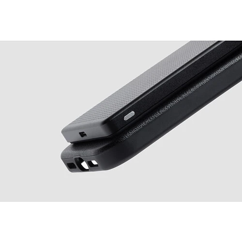 Внешний аккумулятор NATIVE UNION  ACTIVE POWER BANK 5000mAh, черный