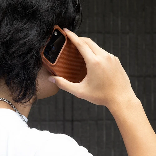 (RE)CLASSIC CASE FOR IPHONE 17 PRO TAN, чехол защитный для iPhone 17 PRO, цвет: коричневый